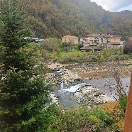 La Casa Sul Fiume *